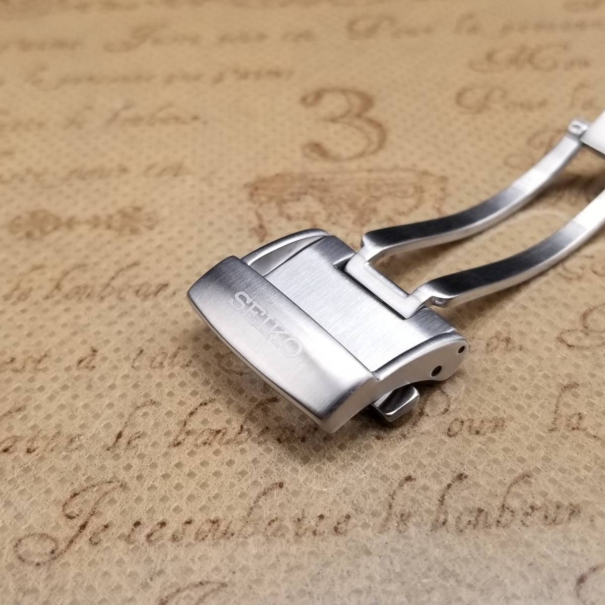 純正 SEIKO セイコー 7T82-0AE0 レザーベルト用 バックル 尾錠幅 18mm シルバー色 B23S51SA00W