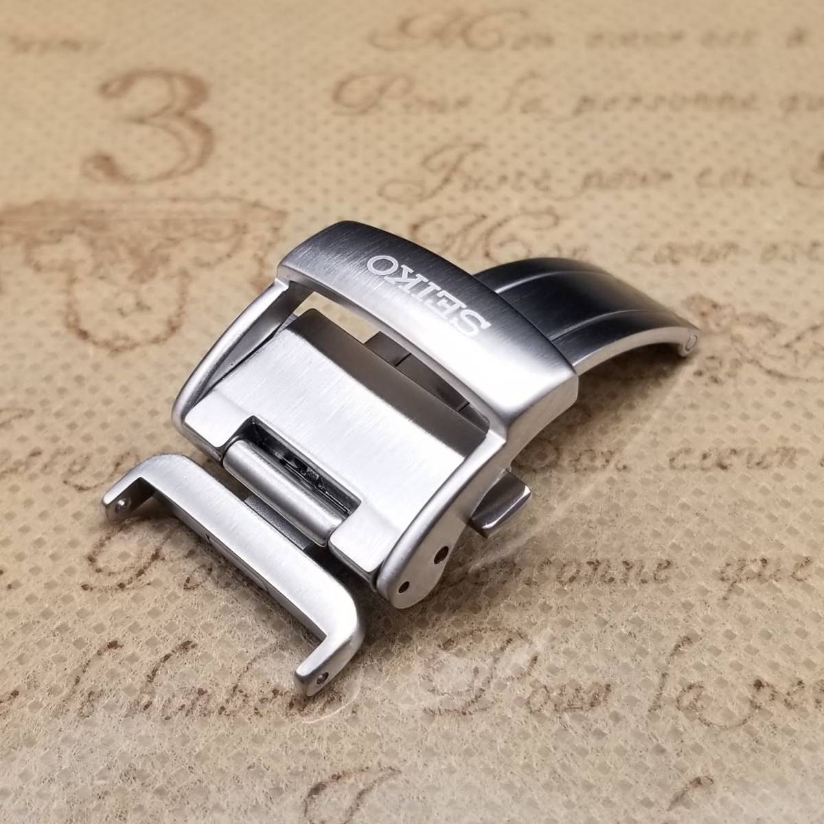 純正 SEIKO セイコー 7T82-0AE0 レザーベルト用 バックル 尾錠幅 18mm シルバー色 B23S51SA00W