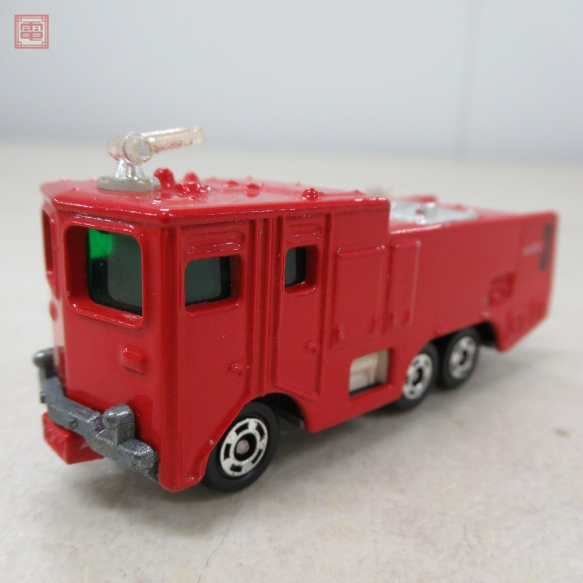 トミカ・黒箱日本製 [No.94] 東急科学消防車 トミカ黒箱NO.94 東急化学