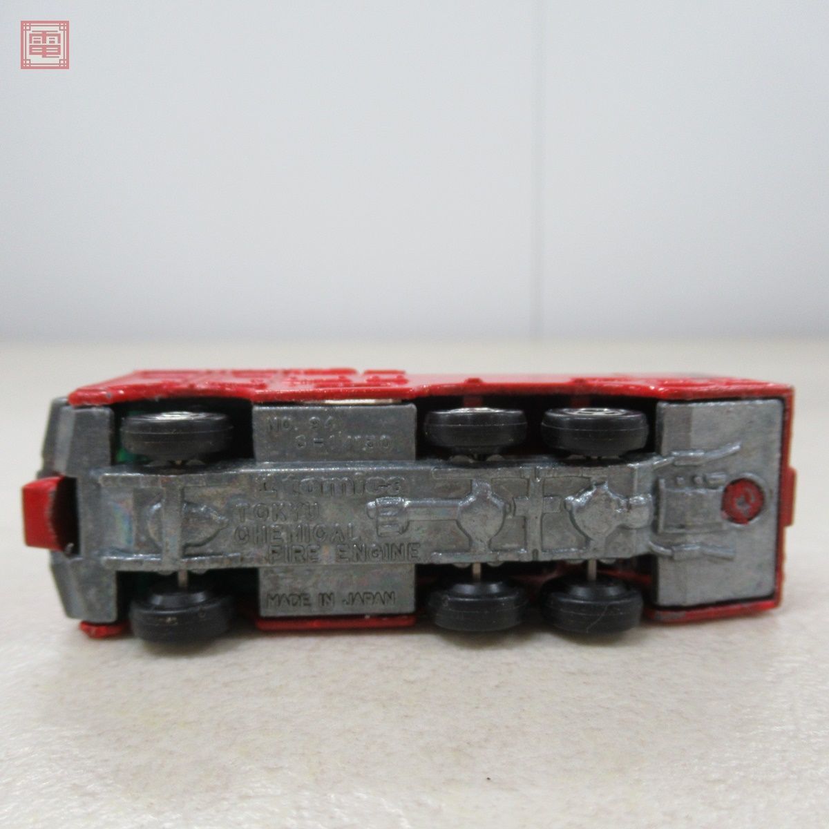 トミカ 日本製 No.94 東急化学消防車 黒箱 TOKYU CHEMICAL FIRE TRUCK トミカ 日本製 No.94 東急化学消防車 黒箱 TOKYU CHEMICAL FIRE TRUCK