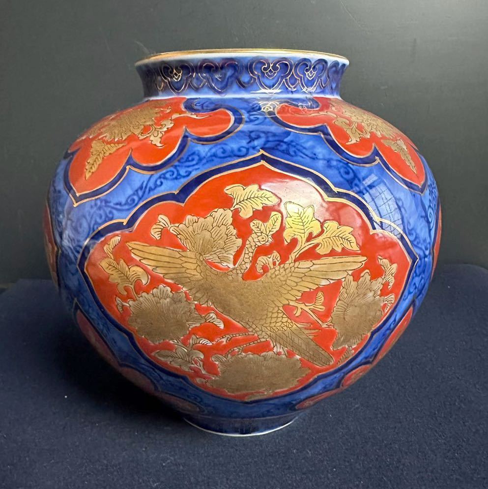 ⁄ 九谷焼 花瓶 花器 壺 金彩 翠穂作 貫入 | 金彩上絵椿文様