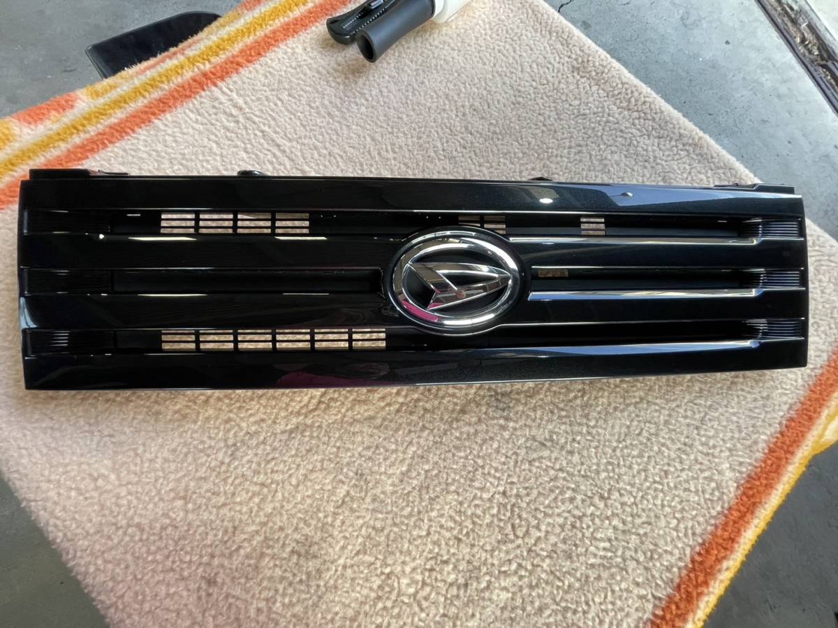 L575S　ダイハツ　ムーヴ　コンテ 　純正　フロントグリル　　　　　　　　0330