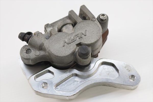 WR250F[07社外前　BRAKING　サポート　付き　フロントブレーキキャリパー]検YZ250 YZ125 YZ450｝A