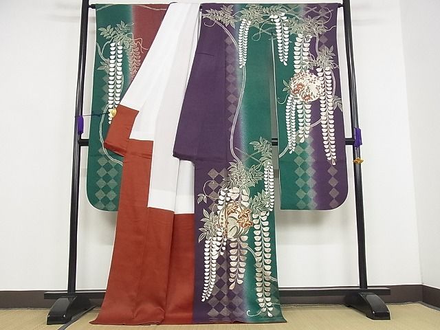 着物屋こころ■豪華振袖　駒刺繍　花丸文　暈し染め　金銀彩　着丈174cm　裄丈69cm　正絹　逸品　B-zg2672