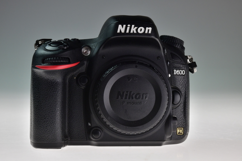 Nikon D600 デジタル一眼レフ 本体 ジャンク D600 Nikon ボディ ニコン デジタル一眼レフカメラ - ジャンク