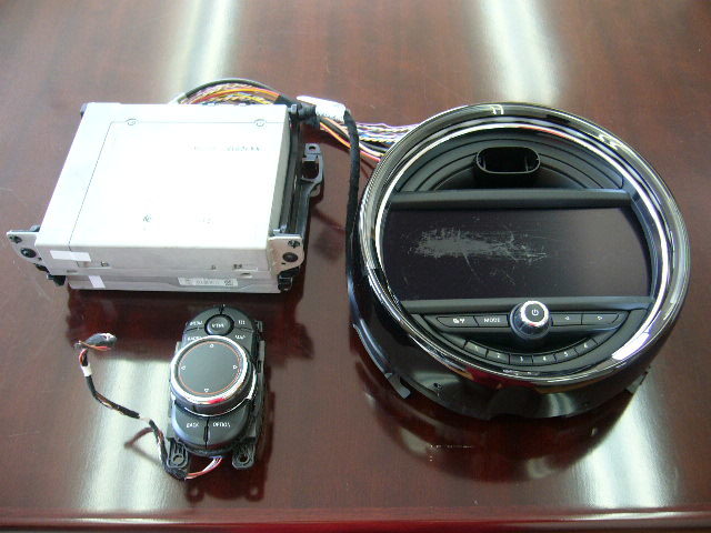定番人気，正規品 ^^ BMW MINI ミニ F55 ナビ付ヘッドユニット モニター コントローラーセット 2016年式 ミニクーパーD(BMW用)｜売買されたオークション情報、yahooの商品情報をアーカイブ公開 - オークファン BMW用