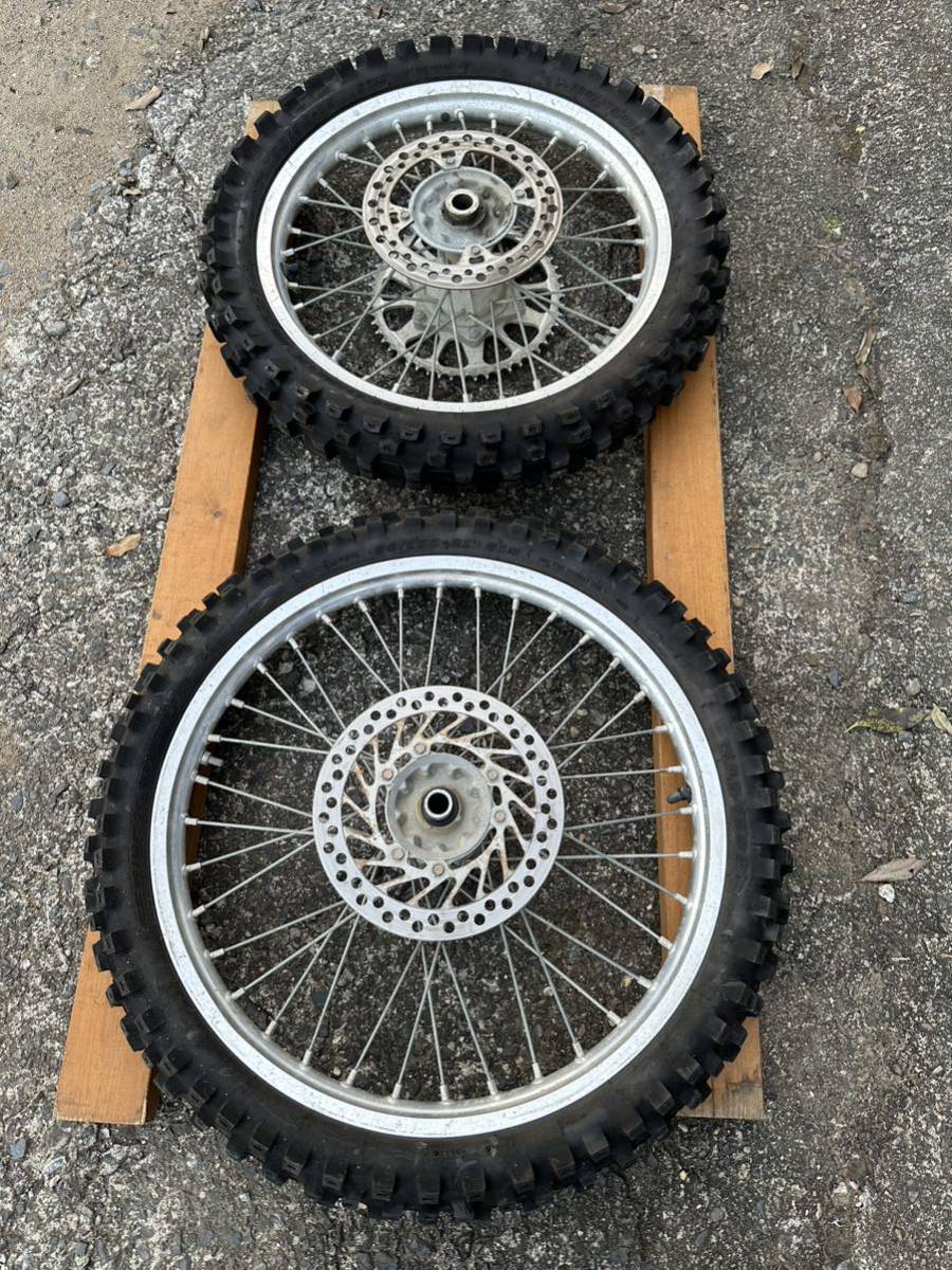 CRF250R 2014年式 前後セット‼️ 純正ホイール ディスク タイヤ付き CRF250R 2014年式 前後セット‼️ 純正ホイール ディスク タイヤ付き