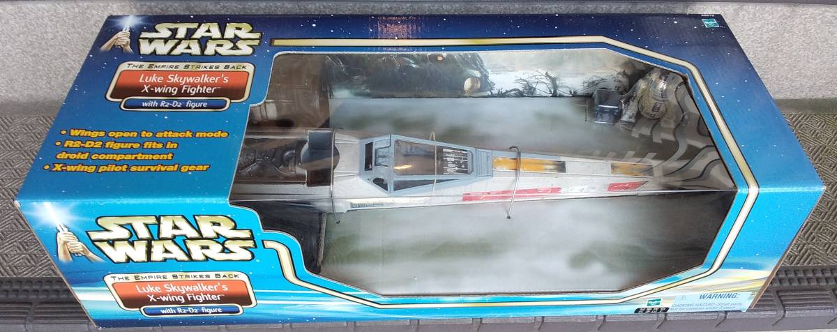 開封未使用品　ハズブロ　スター・ウォーズ　帝国の逆襲　Ｘウイングファイター with Ｒ２－Ｄ２