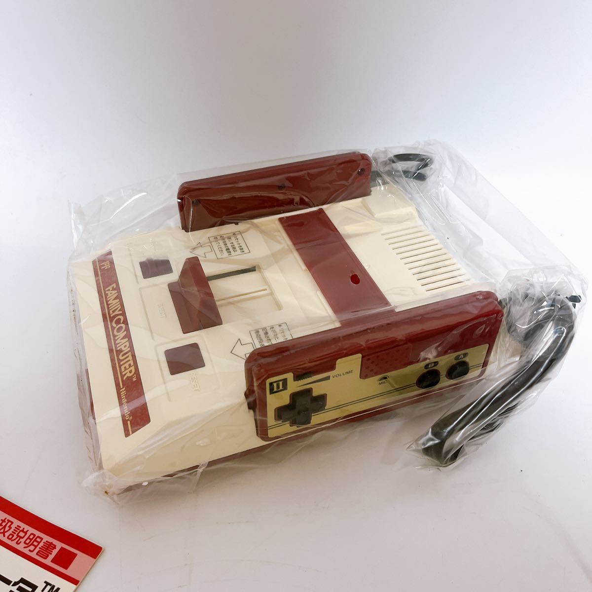 c11】未使用 未開封 任天堂 Nintendo ファミコン本体 ファミリー