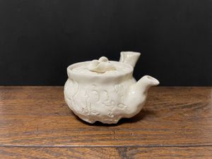 鳳】美品 太田垣 蓮月 和歌彫 蓮葉形 急須 253-51検：茶道具 鉄瓶 銀瓶 