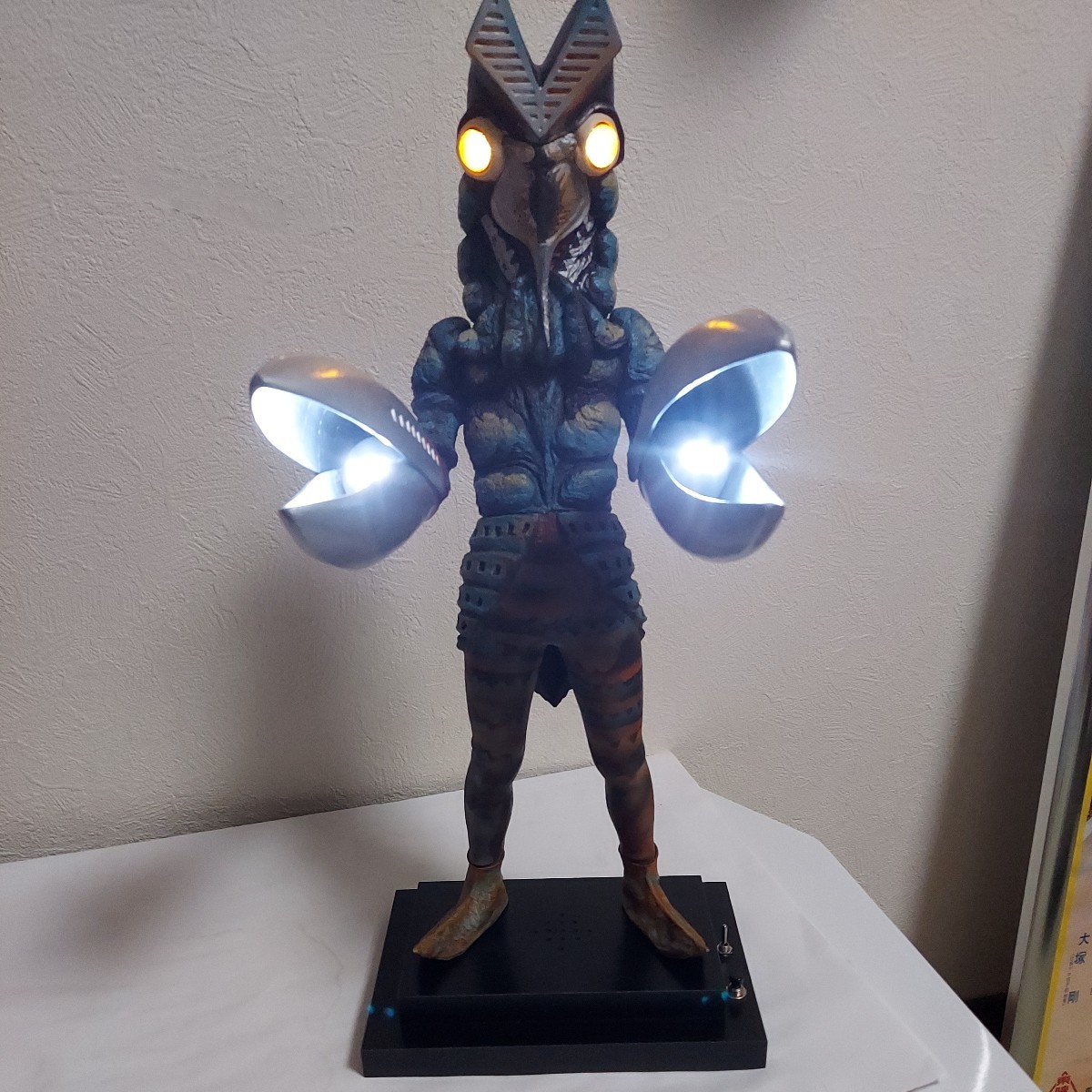 クロスワ-クスレジンキャストバルタン星人目ハサミ発光音声付き Yahoo