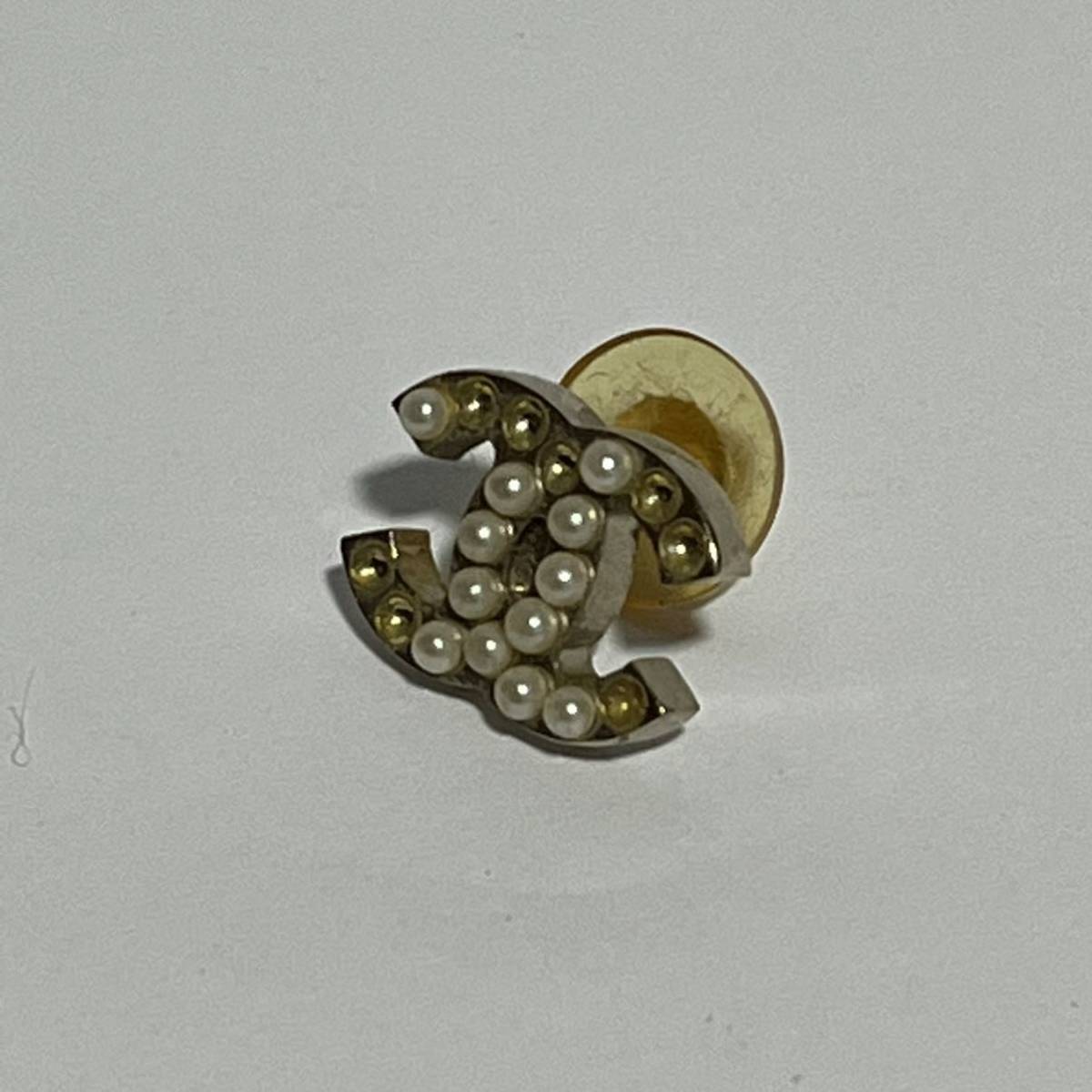 難有 シャネル ココマーク フェイクパール ゴールドピアス 片耳のみ 05 