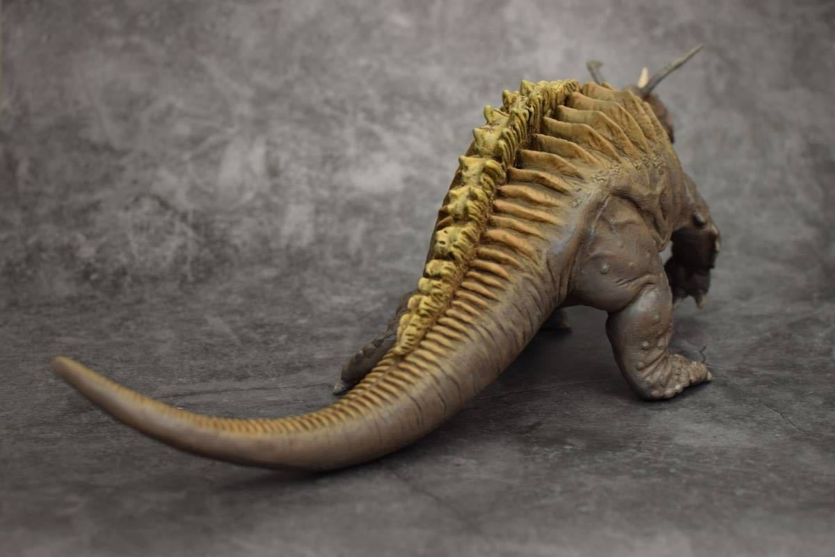 1/200 ネロンガ ソフビキット 海洋堂 ガレージキット 塗装済み完成品 