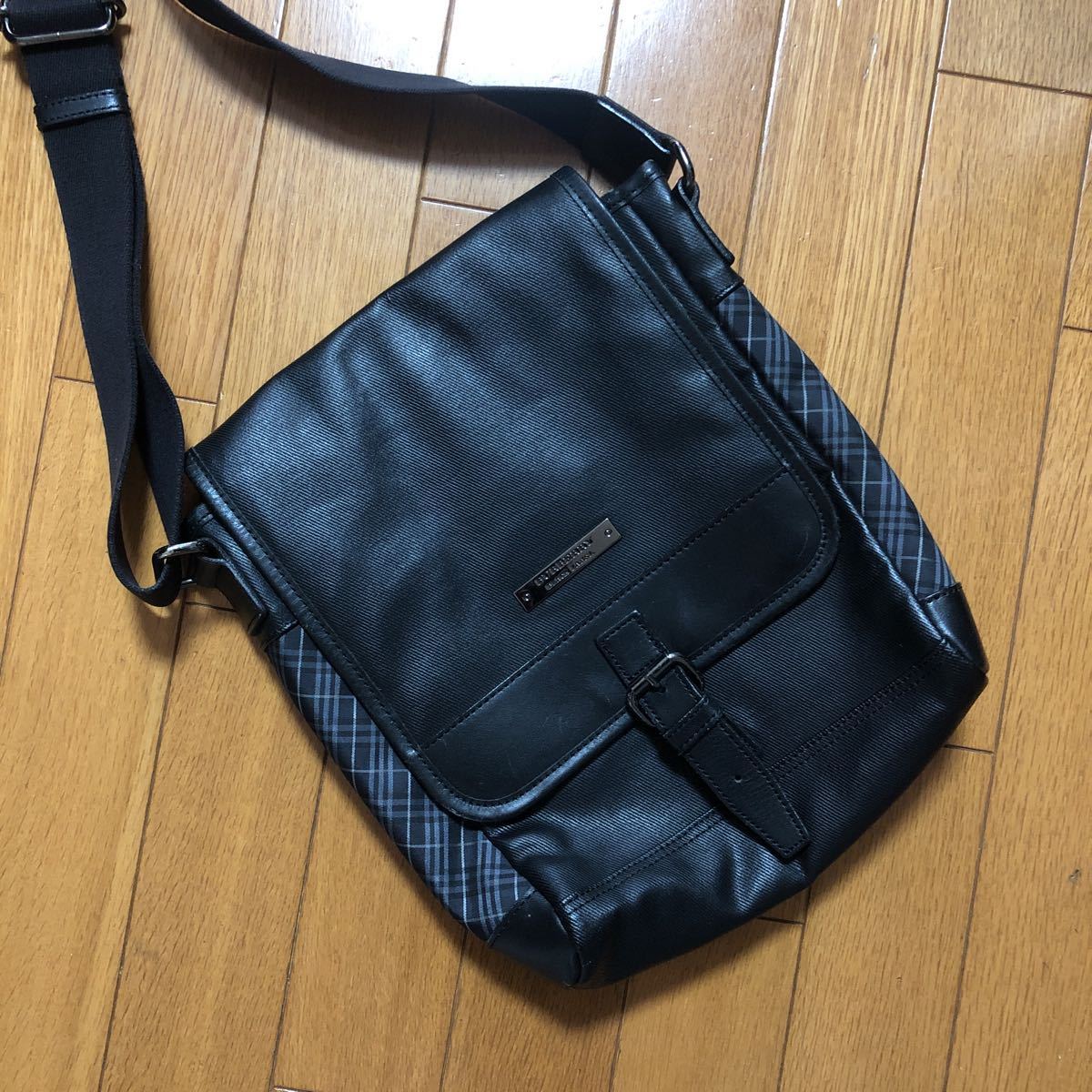 Burberry BLACK label バーバリーブラックレーベル メンズ】黒×グレー