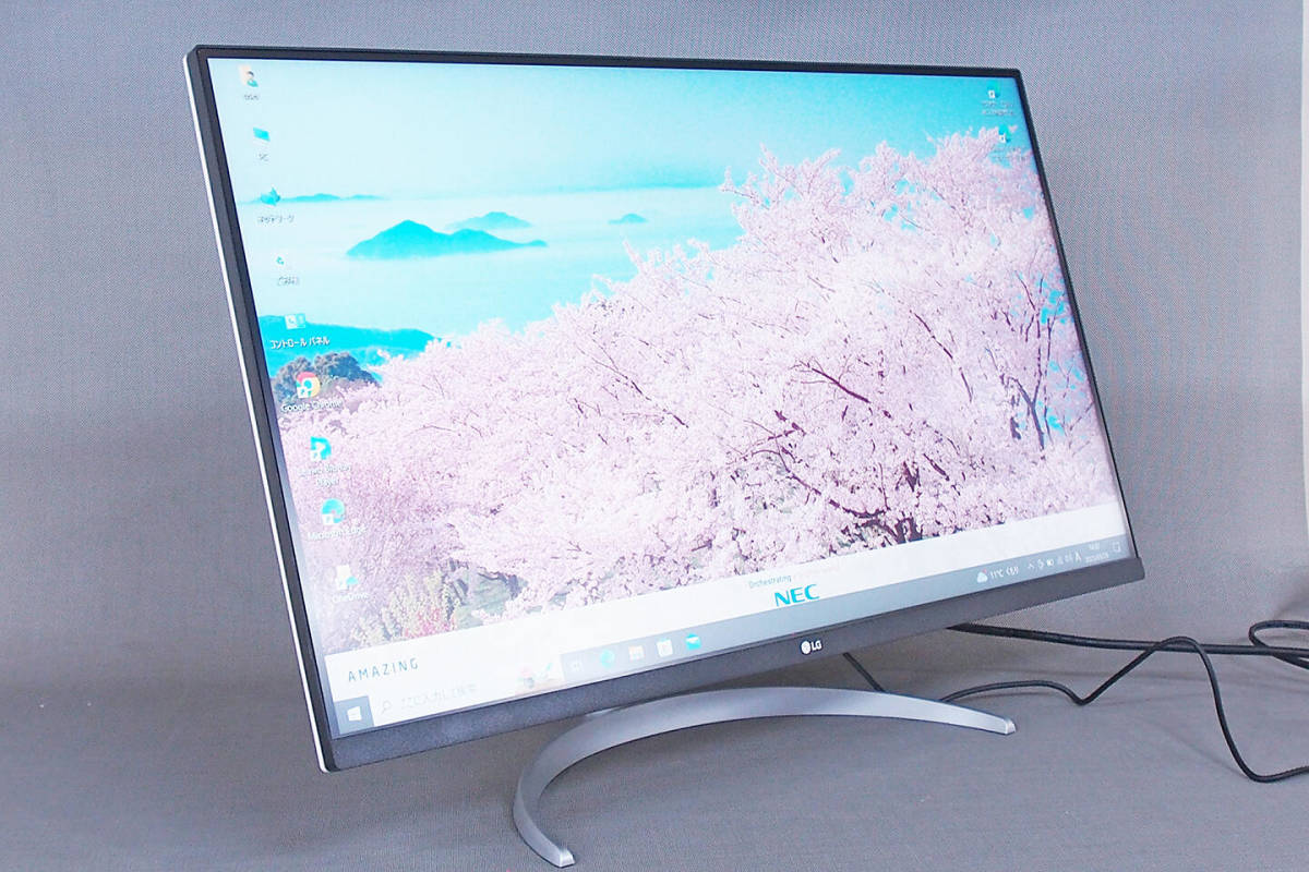 LG 32UP550N-W モニター 32UN550-WAJP : 大画面が快適な作業空間と迫力の