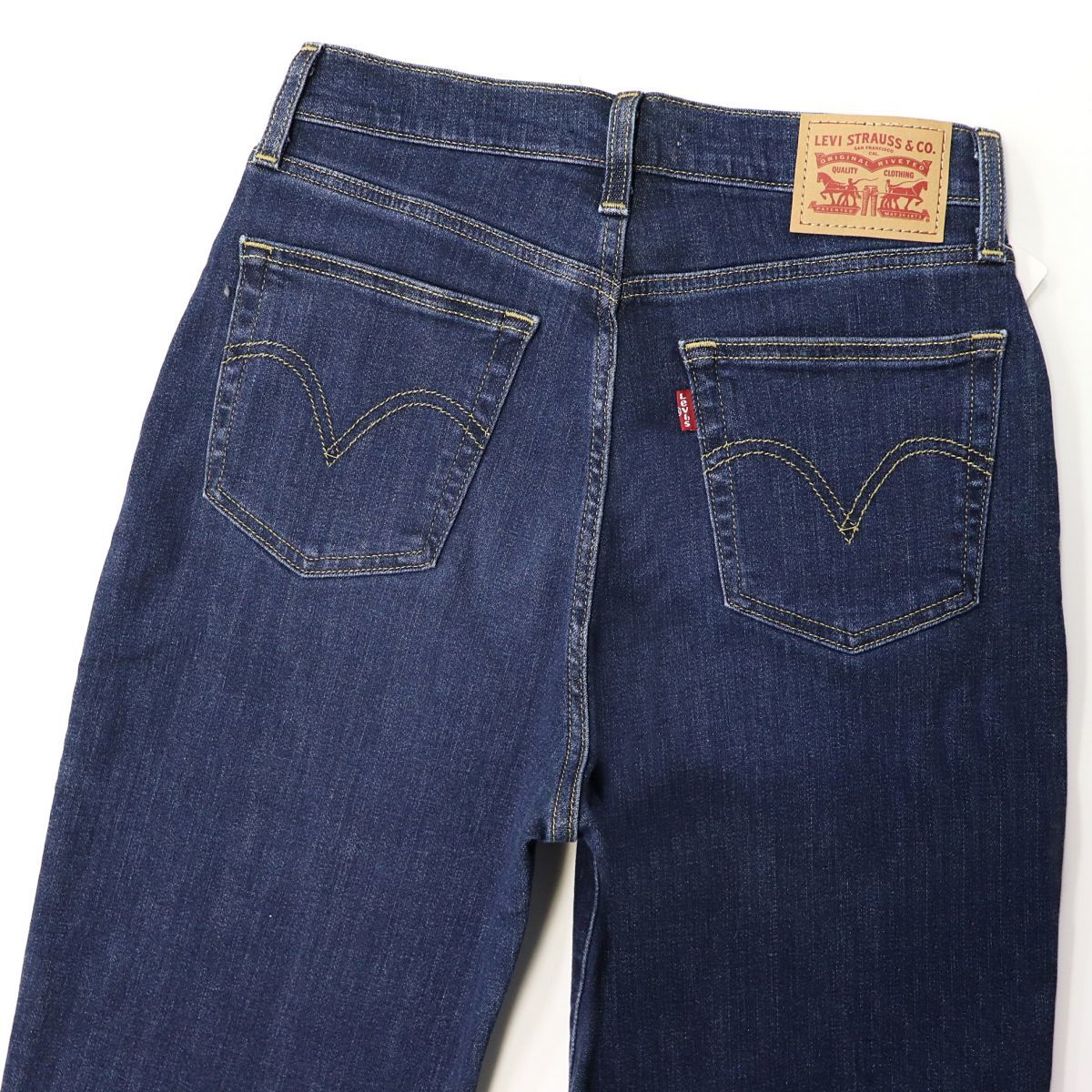 リーバイス Levis BORROWED FROM THE BOYS レディース ソフト ストレッチ ジーンズ デニム パンツ 27インチ ...