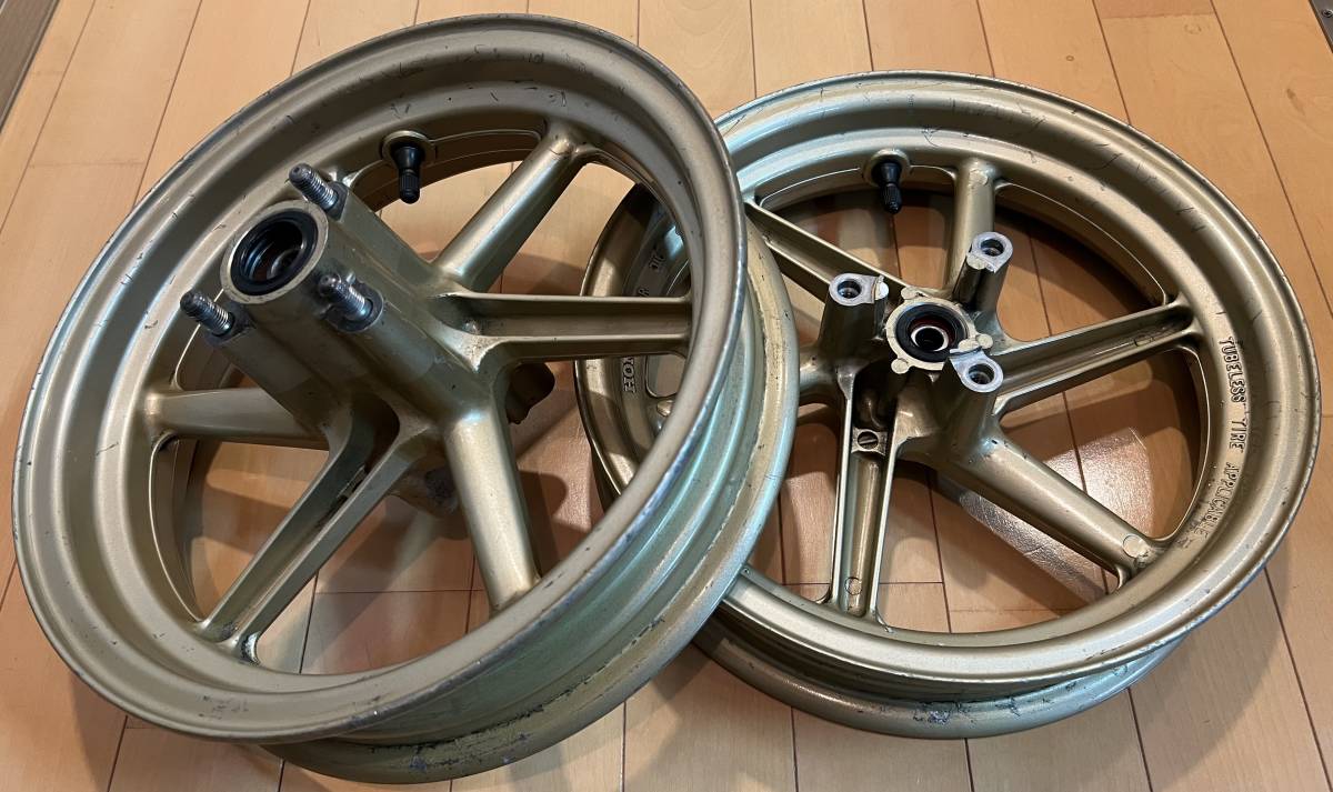 前後ホイール ゴールド（XR100モタード、NSR50、NSF-100、エイプ