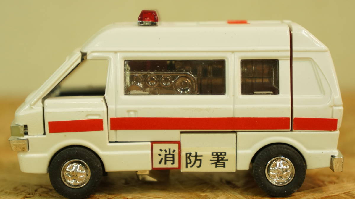 タカラ ダイアクロン カーロボット NO.4 ワンボックス チェリー 