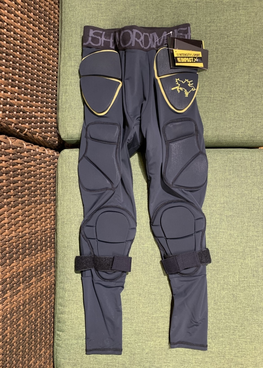 新品未使用 鎧武者 スノーボード ロングヒッププロテクター ユニ