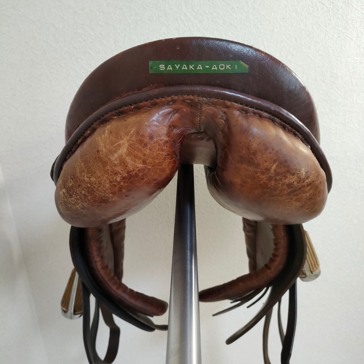 Zilco/乗馬用鞍/ステンレス製鐙と鐙革付き/総合鞍/馬場鞍/馬術/馬具