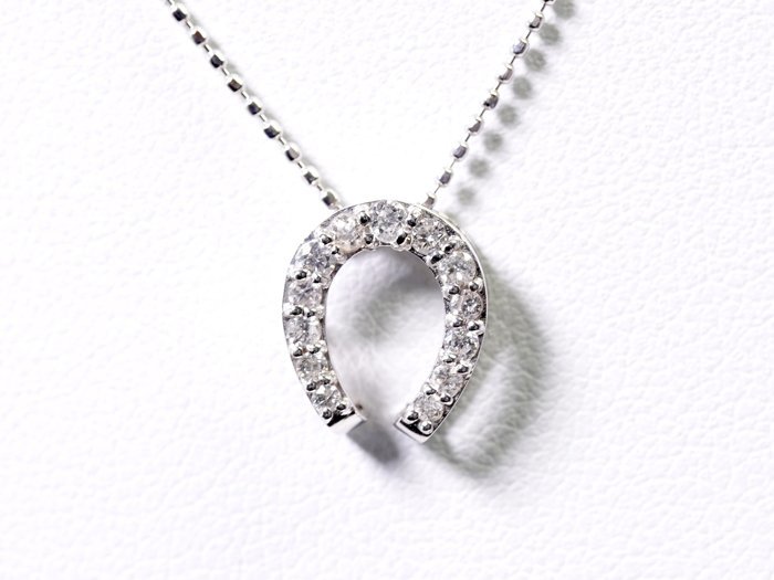 C-98☆K10WG ダイヤモンド0.20ct ホースシュー ネックレス
