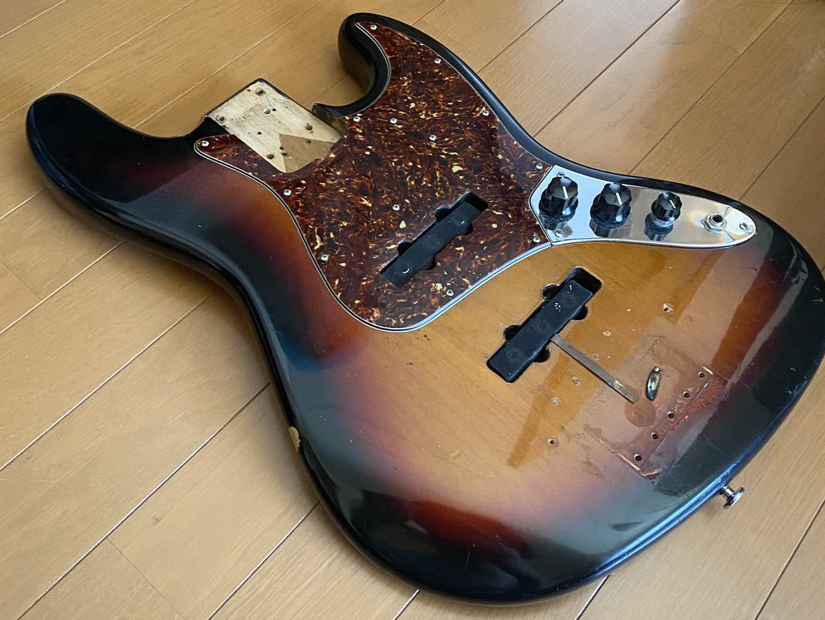 ジャズベース JB スワンプアッシュ材 ボディ 1Pスワンプアッシュ ボディ材