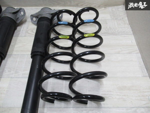 即決有 プリウス トヨタ ZVW50 前期 純正 サスペンション 1台分 即決有 プリウス トヨタ ZVW50 前期 純正 サスペンション 1台分