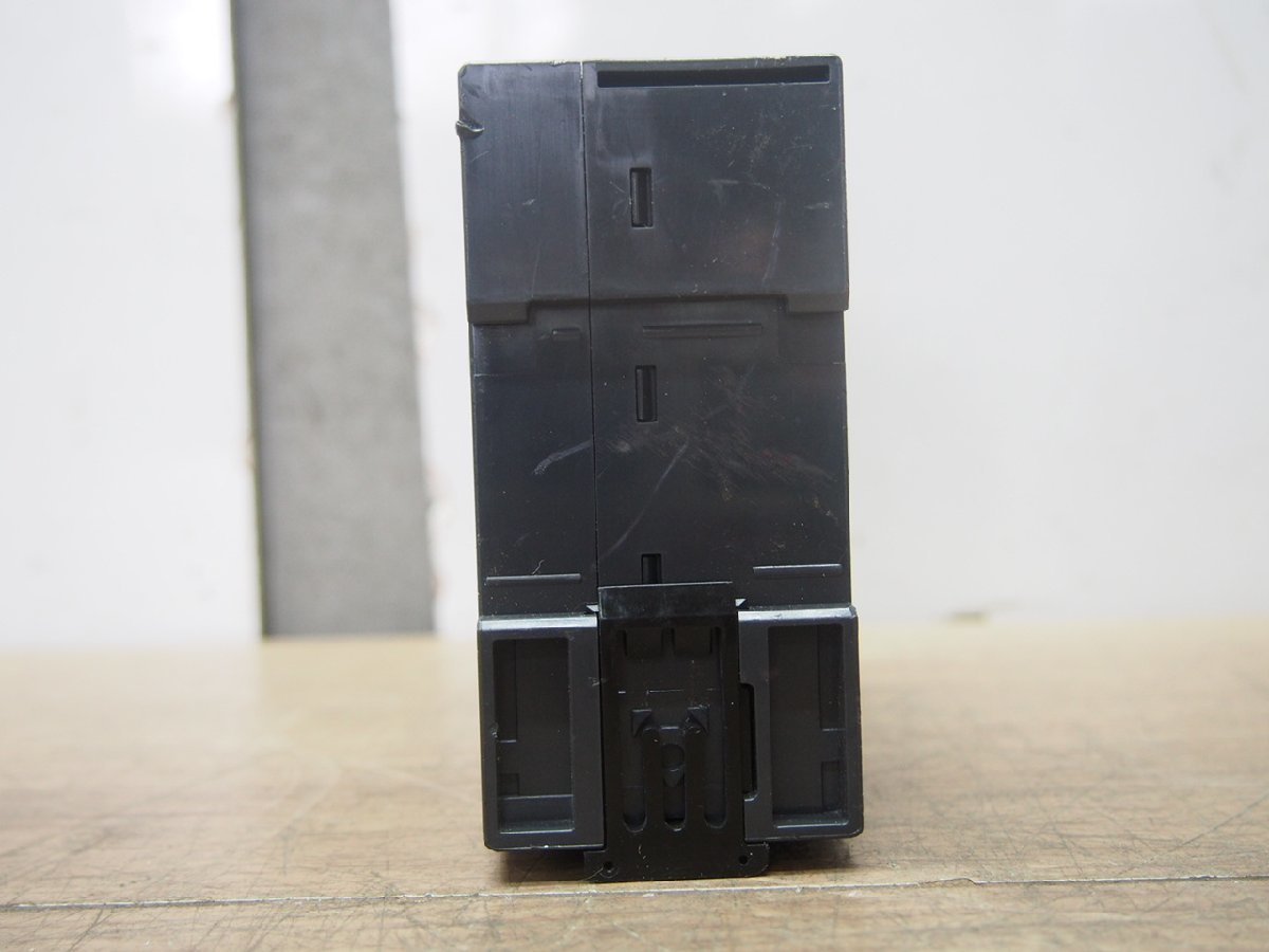 ☆【1K0425-4】 KEYENCE キーエンス シーケンサ KV-NC32T 現状品