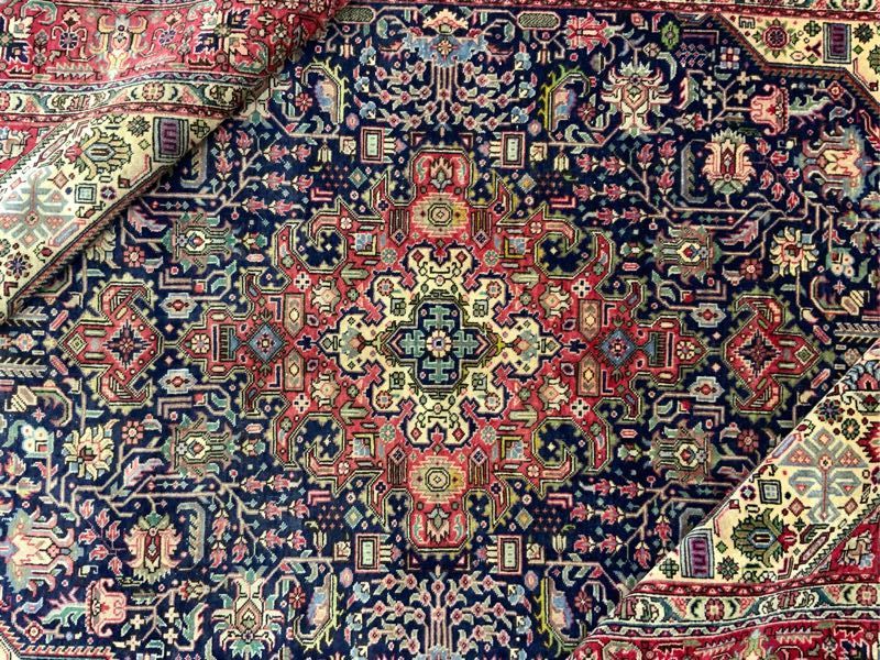 ペルシャ絨毯 タブリーズ産 ペルシャ - 295×199㎝ 手織りじゅうたん