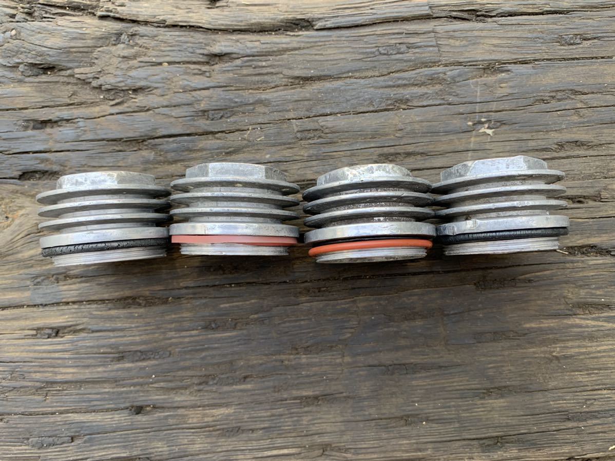 トライアンフ ユニット用 ロッカーキャップ 4個セット ビンテージ T120