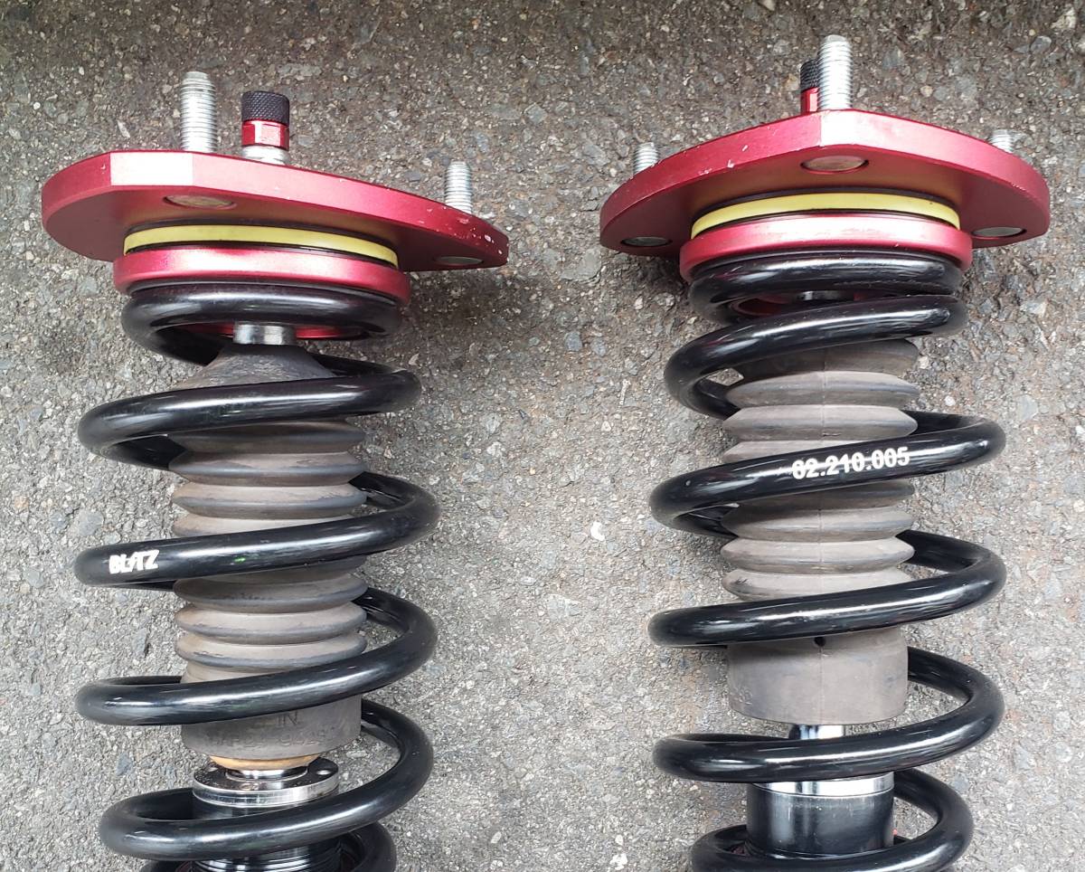 RK1/RK5ステップワゴンフルタップ式車高調BLITZ 【公式通販】