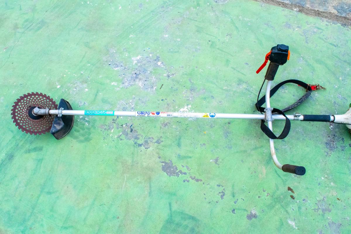 埼玉発 丸山製作所 刈払機 KC20NX BIGM 草刈機 刈り払い機 草刈り機 
