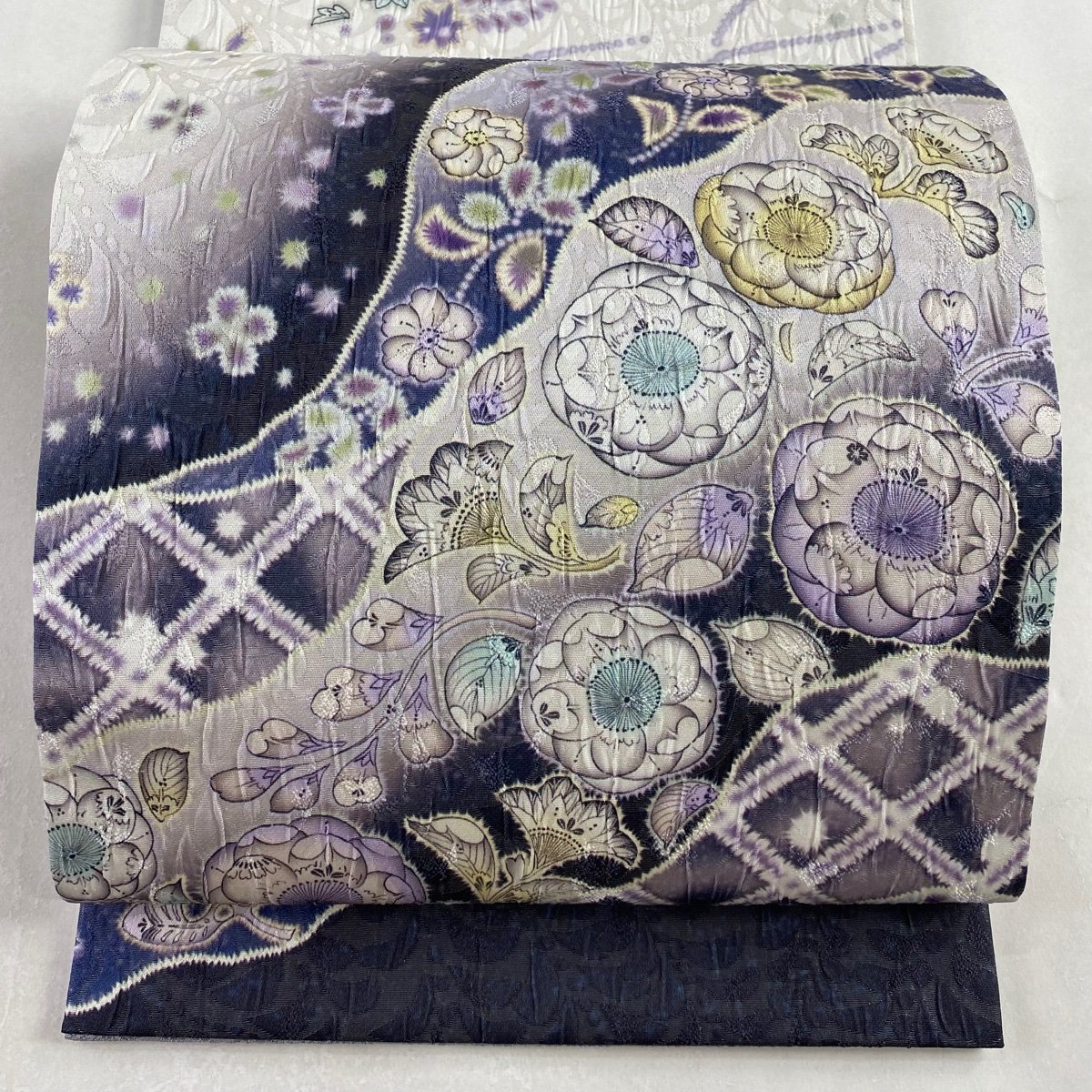 袋帯 美品 名品 草花 道長取り 銀糸 灰紫 お太鼓柄 正絹 【中古