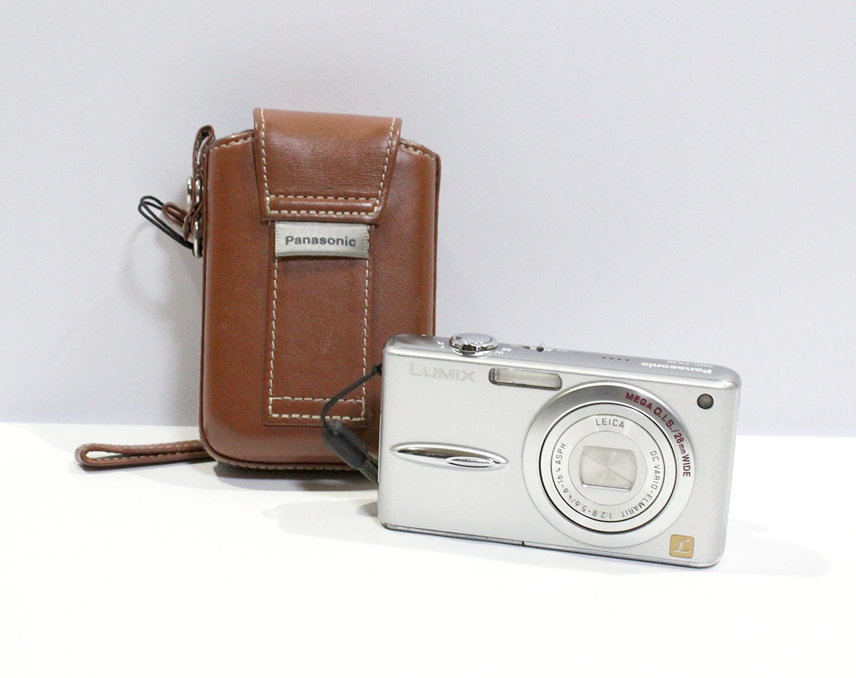 Panasonic パナソニック ルミックス LUMIX DMC-FX30 デジタルカメラ　デジカメ 充電器無し 中古 ya0273