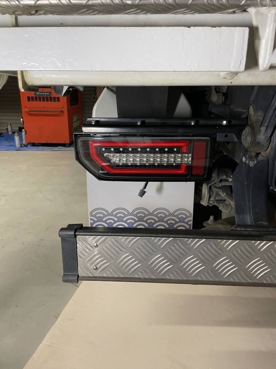 三菱　純正12v　キャンターテールランプLED加工シーケンシャルウインカー完成品 12Vキャンターダンプ用フルLEDテール シーケンシャルウインカー流れる
