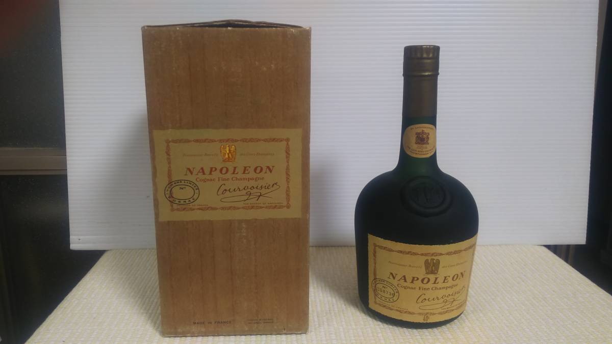 ♪♪ 未開栓 古酒 Courvoisier NAPOLEON (クロボアジェ ナポレオン