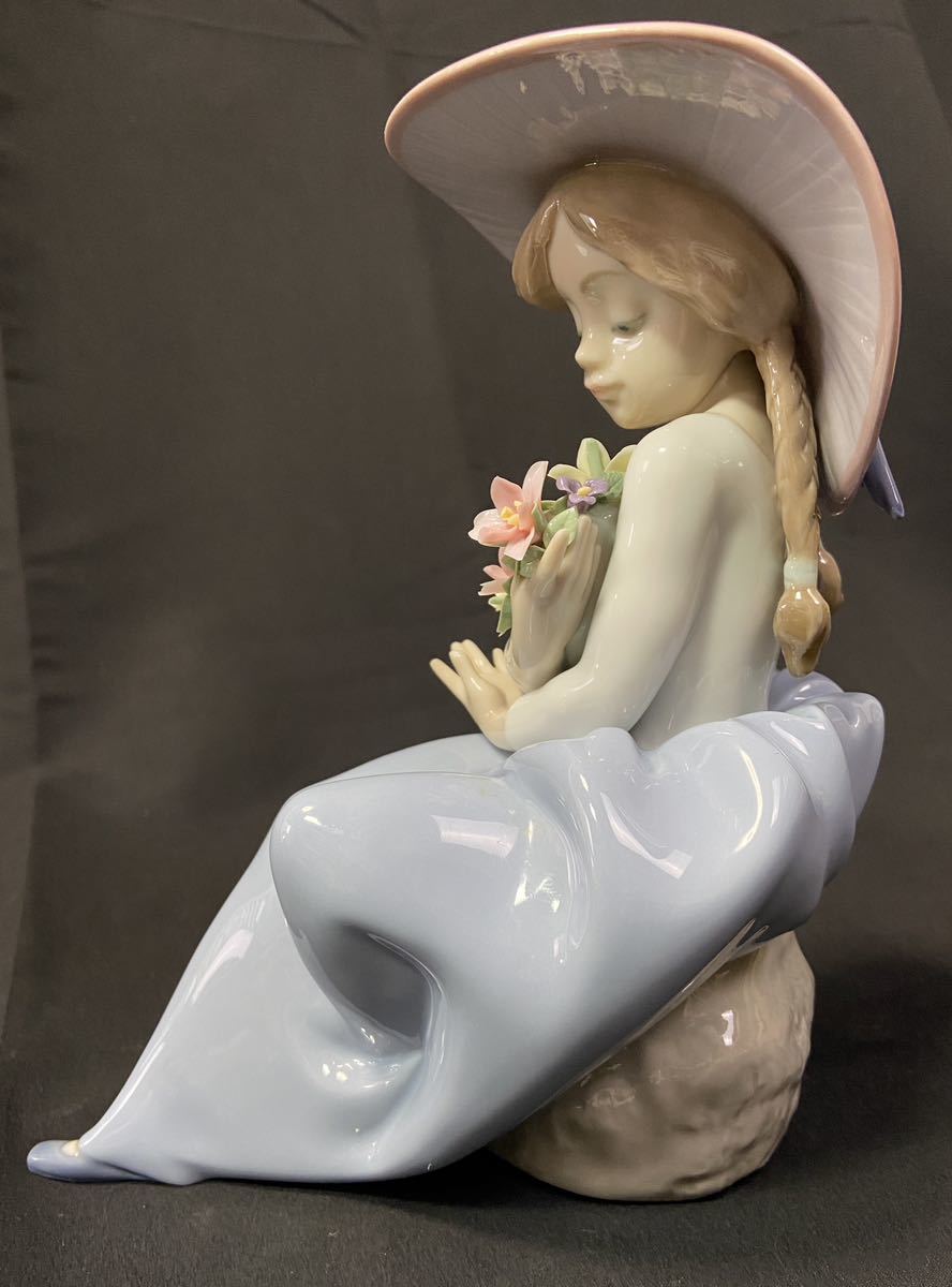 LLADRÓ リヤドロ 花の香りに包まれて 置物 陶器 【公式ショッピング