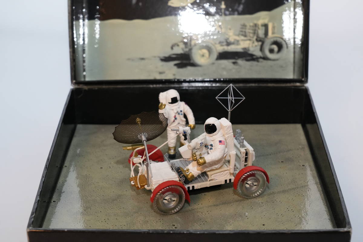 【数量限定，安い】 MiniChamps 月面探査車 LRU MOON CAR 1/43(建設車両、作業車)｜売買されたオークション情報、yahooの商品情報をアーカイブ公開 - オークファン 建設車両、作業車