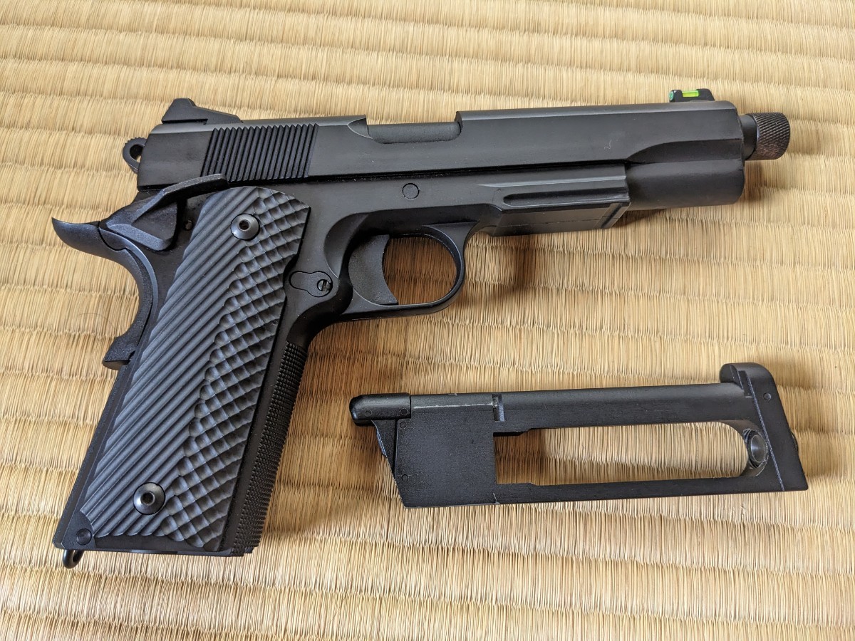 Carbon8 M45 DOC ガスブローバック Co2ガスガン カーボネイト 中古品