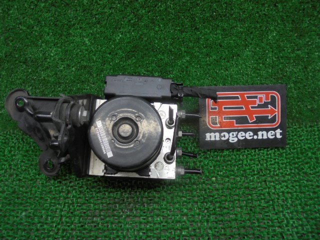 5EQ1507FH4-4 ) フォルクスワーゲン ゴルフ DBA-1KCAV 2010年 純正 ABSアクチュエーター　1K0 907 379 BE　1K0 614 517 CP