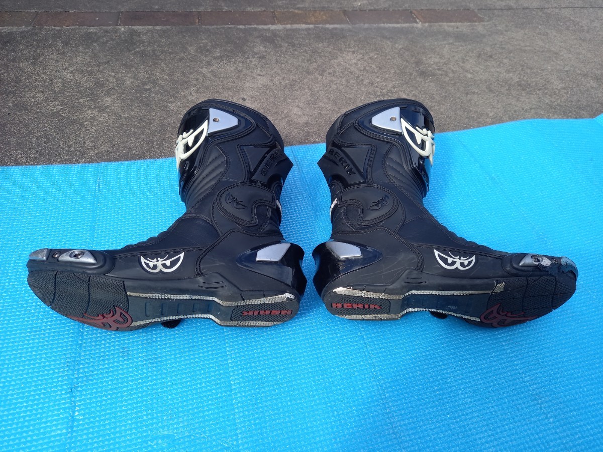 ベリック BERIK レーシングブーツ中古 サイズ EUR43 サーキット走行10