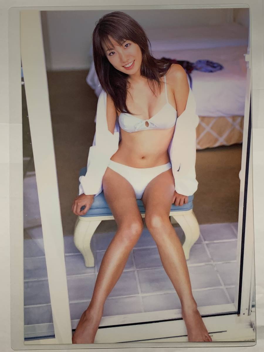 厚手ラミネート加工】山本梓 水着 雑誌切り抜き 9ページ ヤング