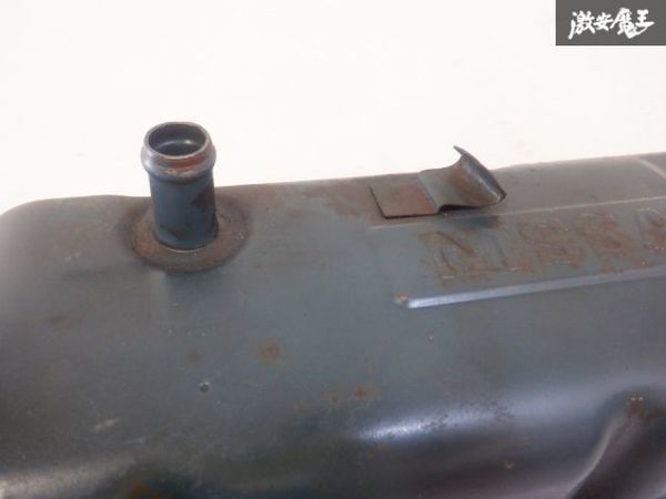 NISSAN サニー　サニトラ　チェリー　A型エンジン　タペットカバー当時物 日産 純正 A12 A型 エンジン ヘッドカバー タペットカバー 旧車 当時物
