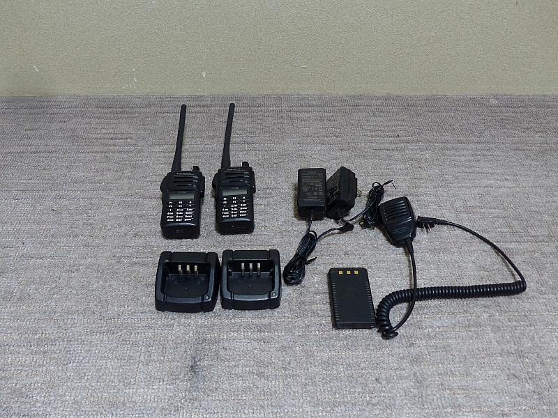 ヤエスのFM144/430Mhzデュアルバンドトランシーバー.FT-65.2台セット