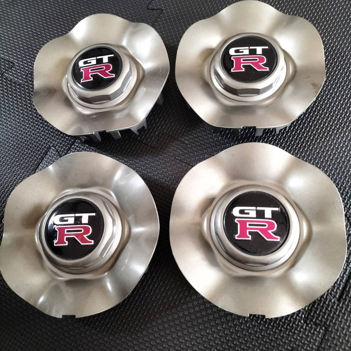  日産 R34GT-R ホイールキップ(純正品)｜売買されたオークション情報、yahooの商品情報をアーカイブ公開 - オークファン 純正品