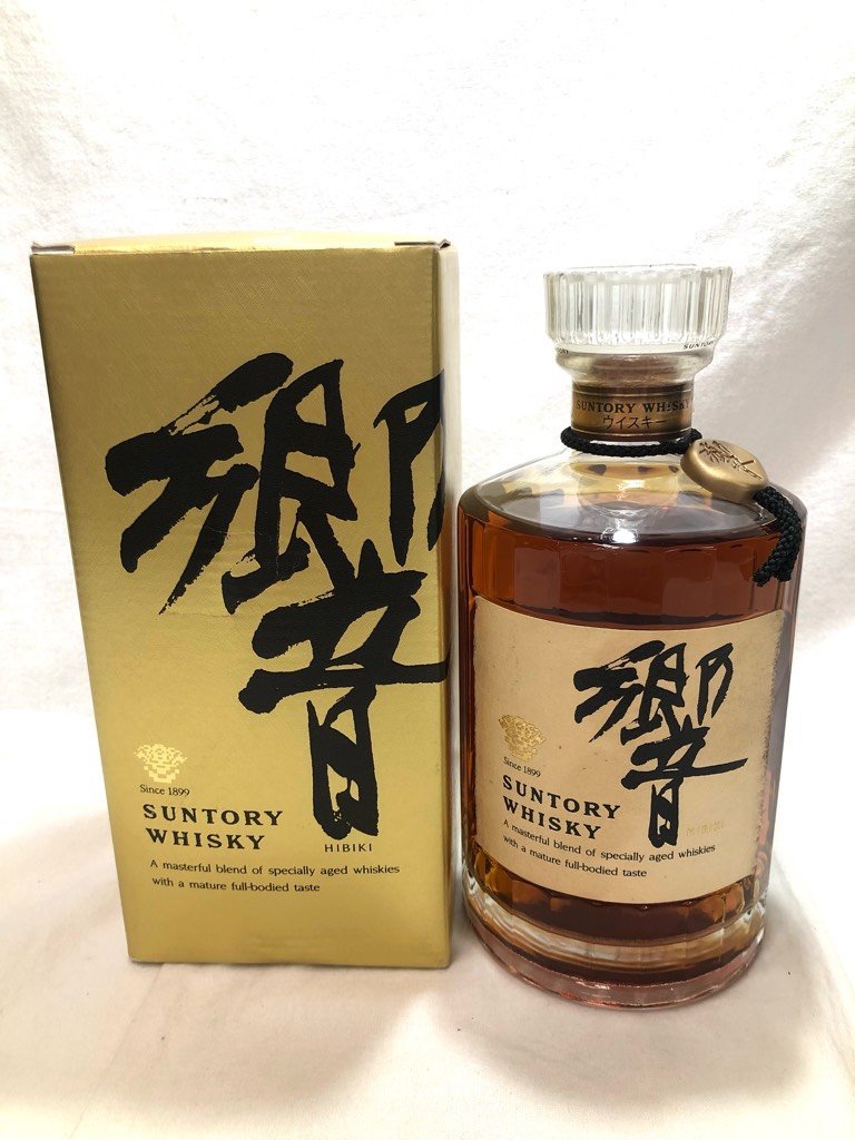 ◆東京都内配送限定◆【未開栓】サントリー　響　NV　裏ゴールドラベル　ウィスキー　SUNTORY　700ml　43%【送料別】HA0232