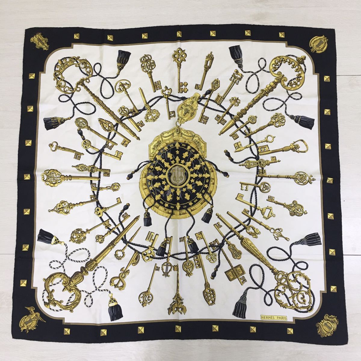 HERMES エルメス 大判スカーフ カレ90 D217 HERMES エルメス