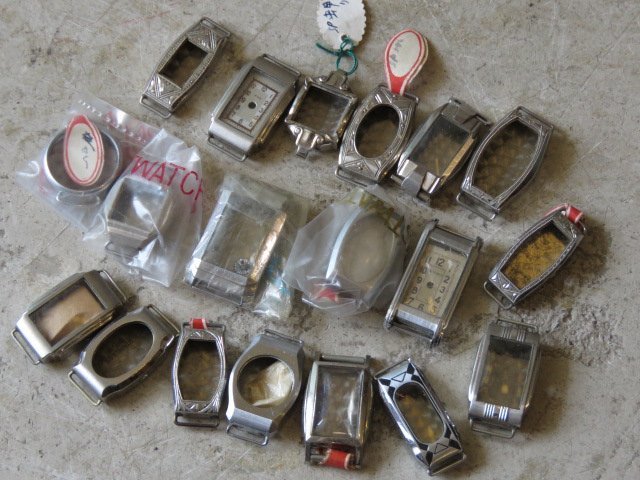 当時物 デッドストック 腕時計 ケース まとめて B/アンティーク*ビンテージ*古道具*ウォッチ*文字盤*昭和レトロ*未使用*部品*パーツ*竜頭