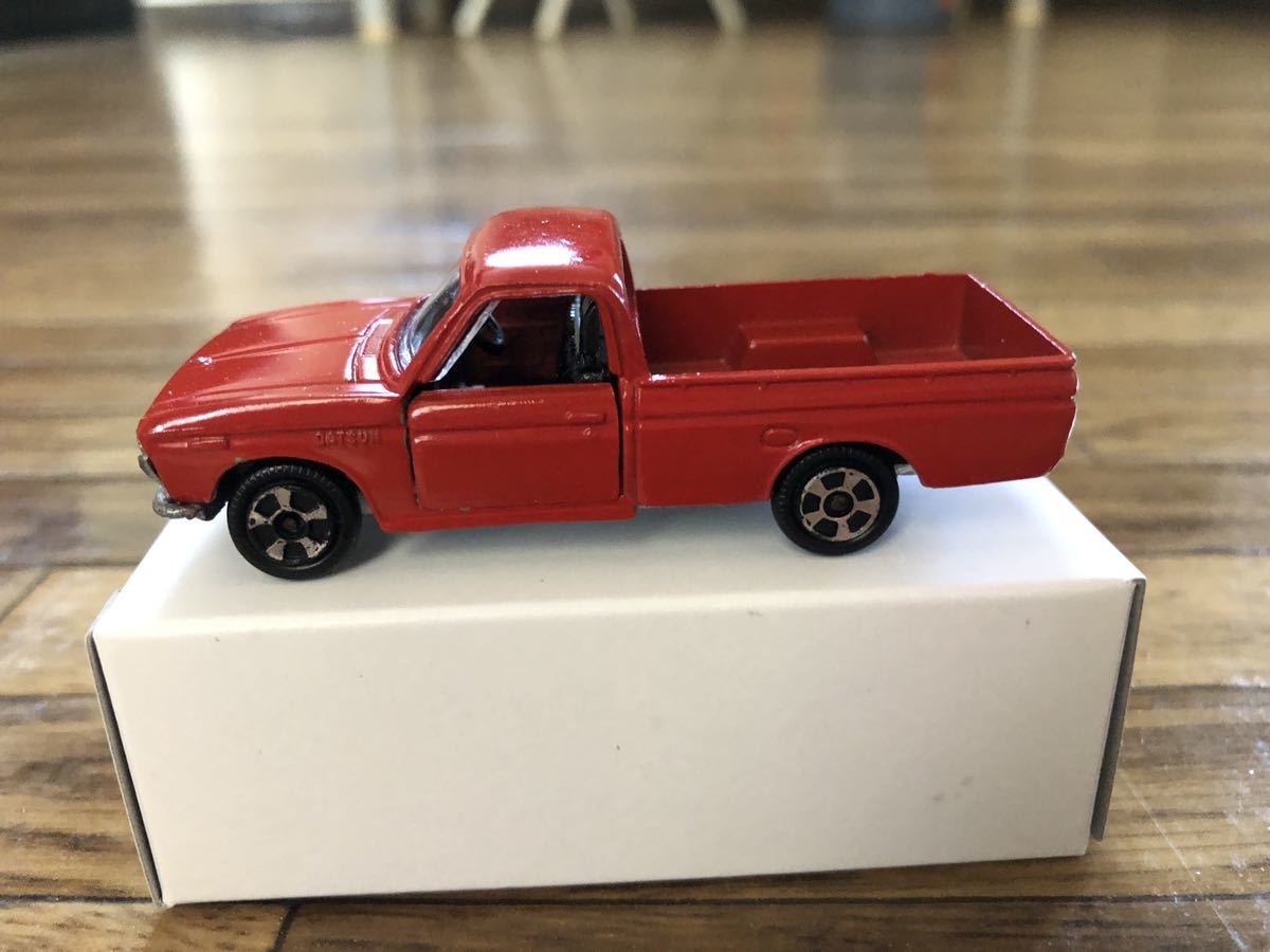 トミカ 香港トミカ ダットサン1300トラック 1B 香港製の入札履歴  