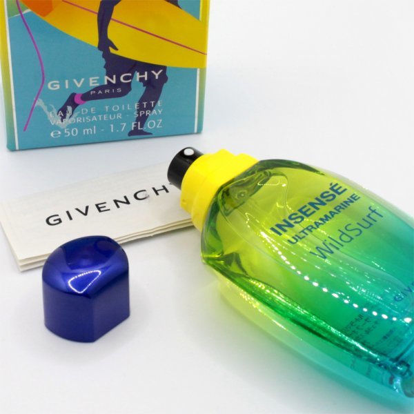 ジバンシイ ⁄ ウルトラマリン オーデトワレ モーニング サーフの公式